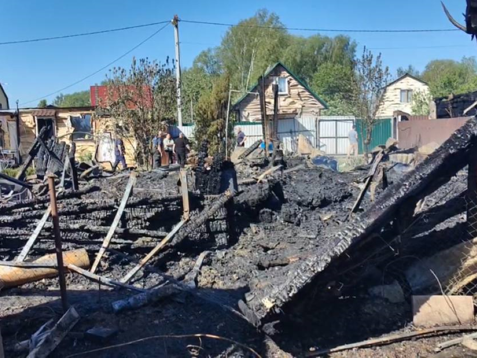 Жильцам трех домов в Троицком помогут возместить ущерб и восстановить документы