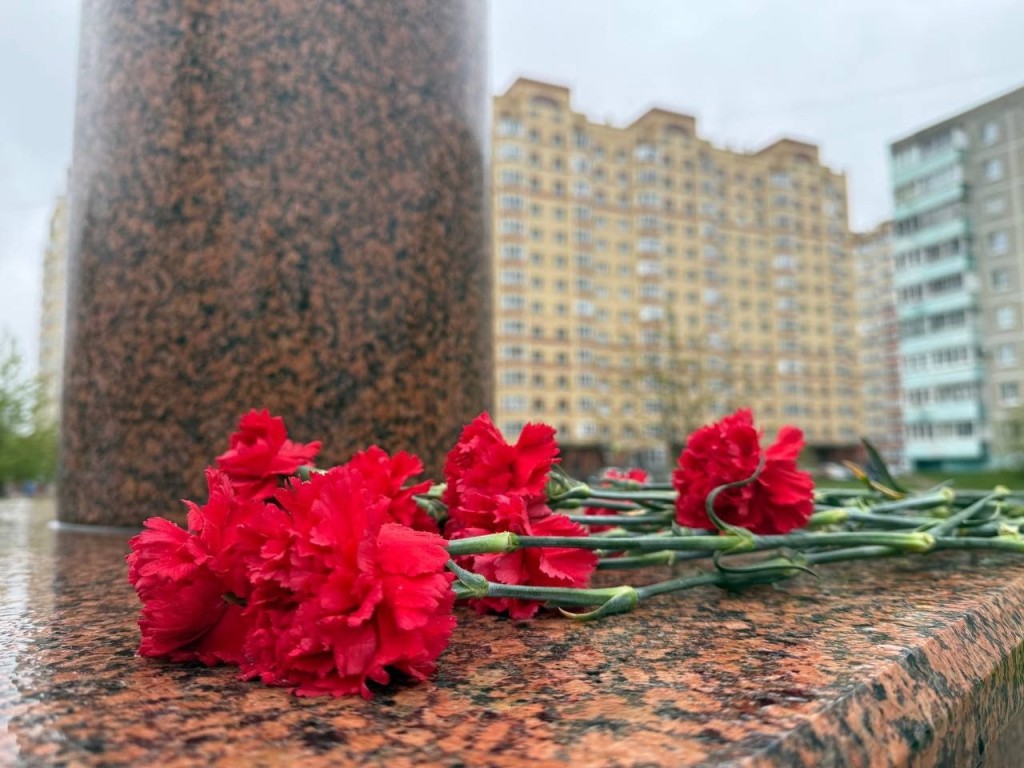 В Егорьевске почтили память жертв пожара в Доме профсоюзов