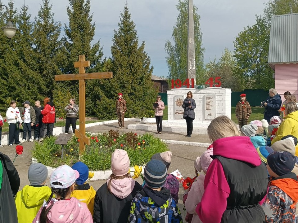 Жители Петровского почтили память погибших в ВОВ героев