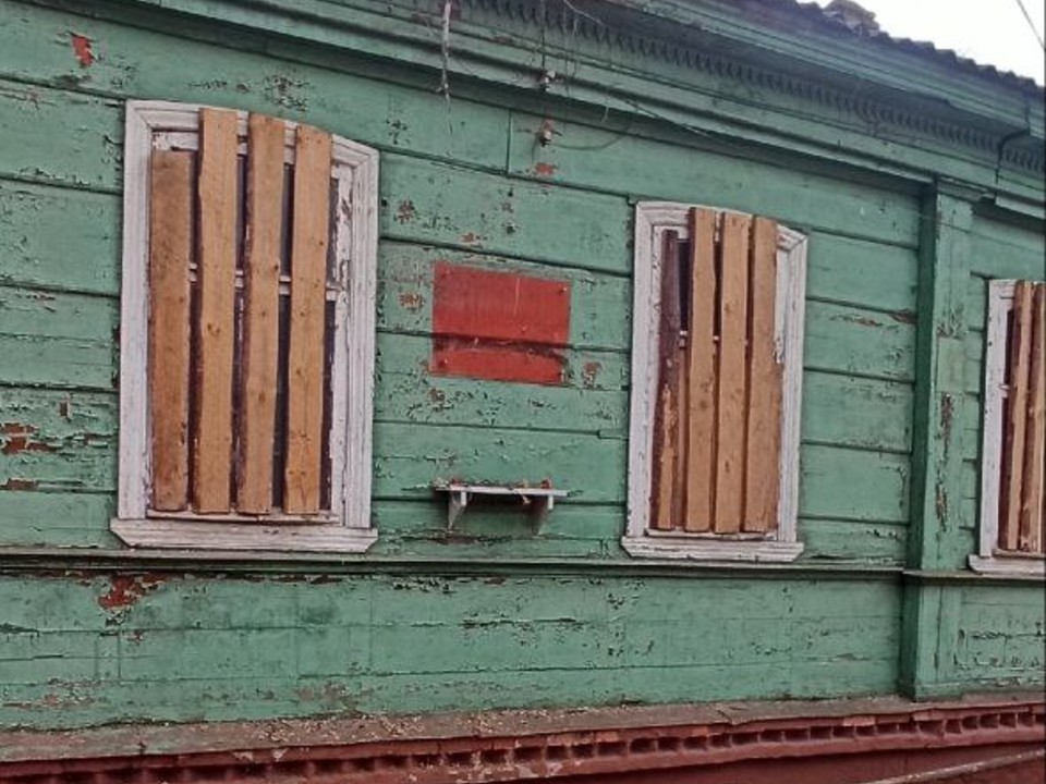 Пропавшую в Сергиевом Посаде памятную доску Героя СССР Жеребина нашли в школе