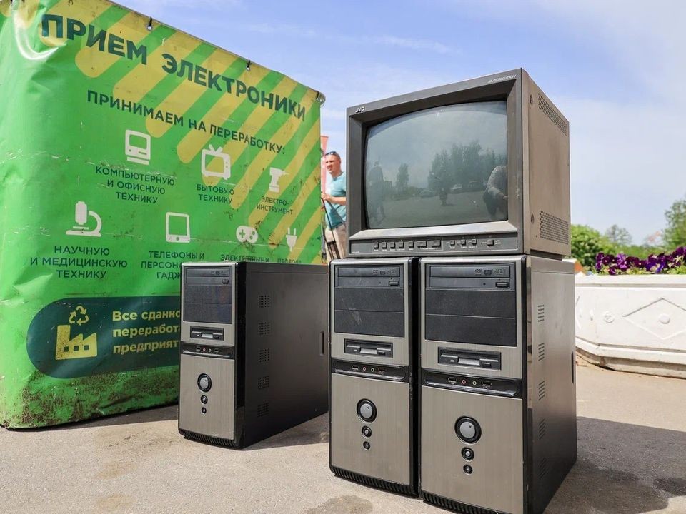 Мытищинцы сдали на переработку старые компьютеры и неисправные мониторы