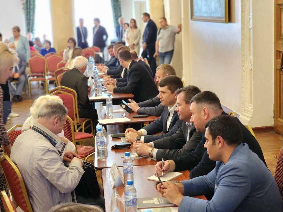 Более 70 вопросов рассмотрели на объединенной выездной шести округов