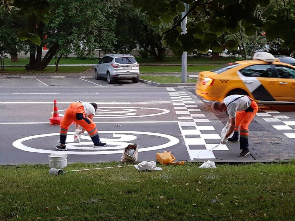 Дорожники Подмосковья обновили разметку на 4,7 тыс. пешеходных переходов