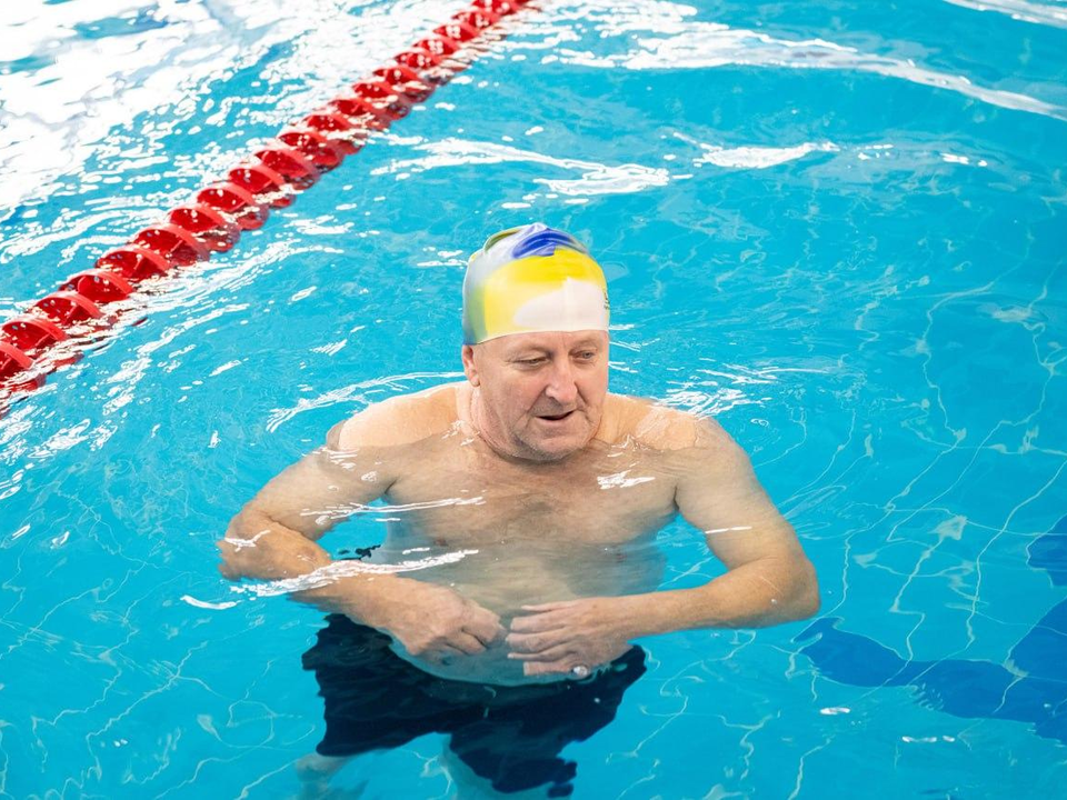 Пенсионеры из Лыткарина могут бесплатно плавать в бассейне 10 и 11 мая