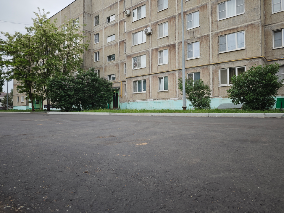На Садовой,7 в Серебряных Прудах уложили новый асфальт