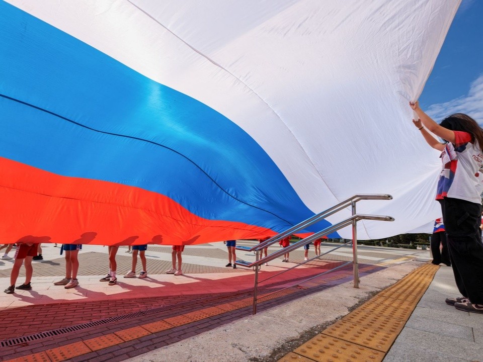 За неправильное вывешивание флагов в праздники выпишут штрафы