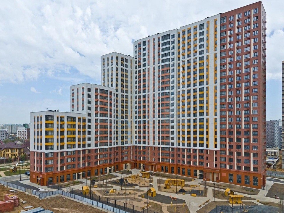 В Ленинском округе сдали первые два корпуса нового жилого комплекса