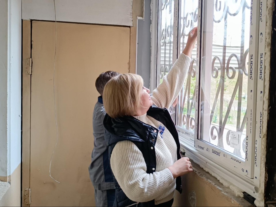 В новом доме «Добрологии» поставили окна