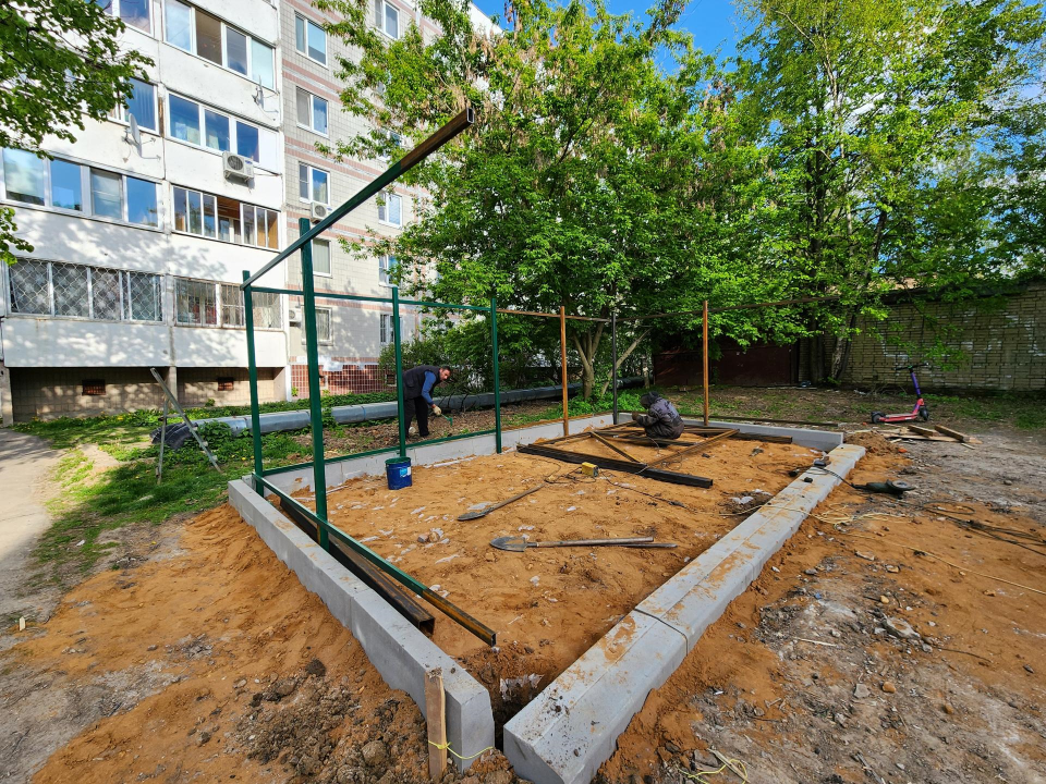 В Чехове расширяют и обновляют одну из контейнерных площадок