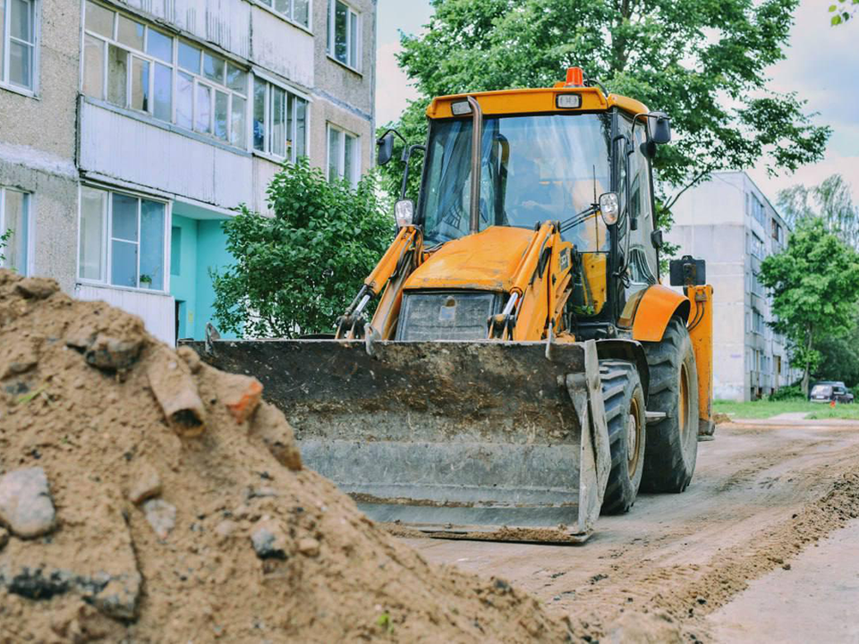 Новые зоны отдыха, тротуары и проезды обустроят во дворе Фрянова