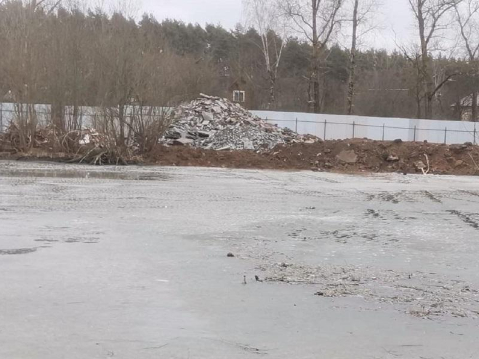 Владельцам земель в Домодедове напомнили о запрете ущерба водным объектам