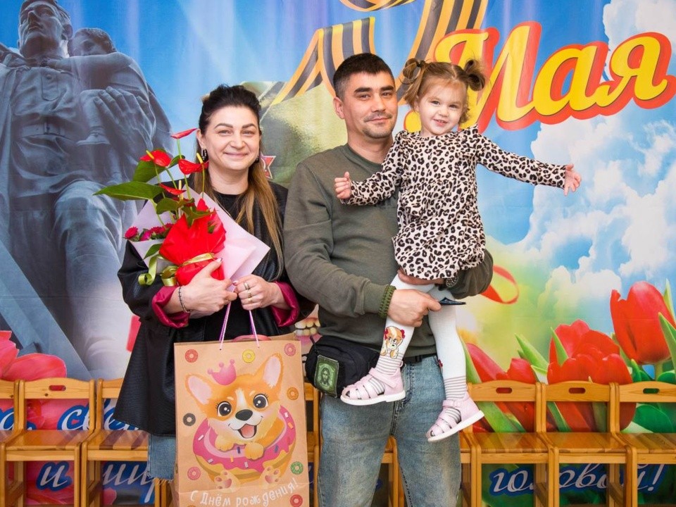 В Кашире маленькая дочь участника СВО встретила свой День рождения с папой