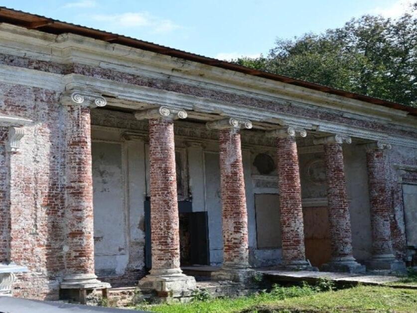 «Белый домик» в усадьбе Никольское-Урюпино взяли под охрану