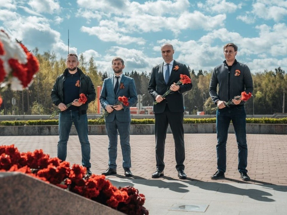 Церемония памяти в Одинцове объединила дорожников и ветеранов войны