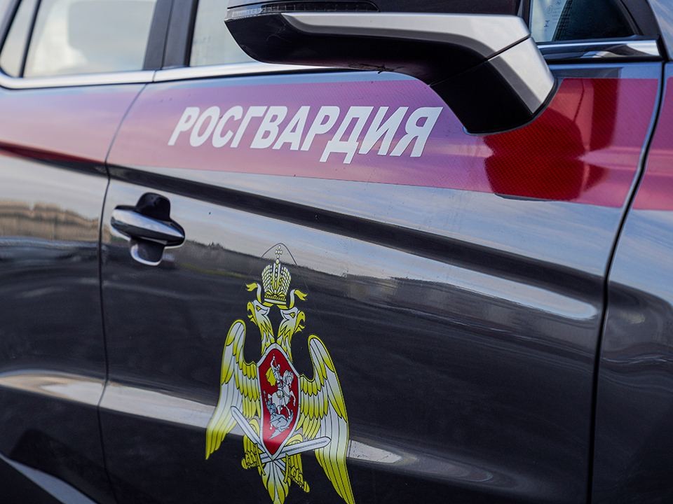 Росгвардейцы приняли участие в открытии «Стены Памяти»