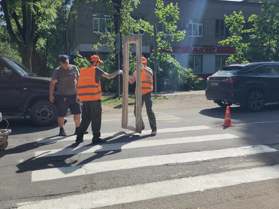 В Пушкино обновили разметку на пешеходных переходах в западной части города