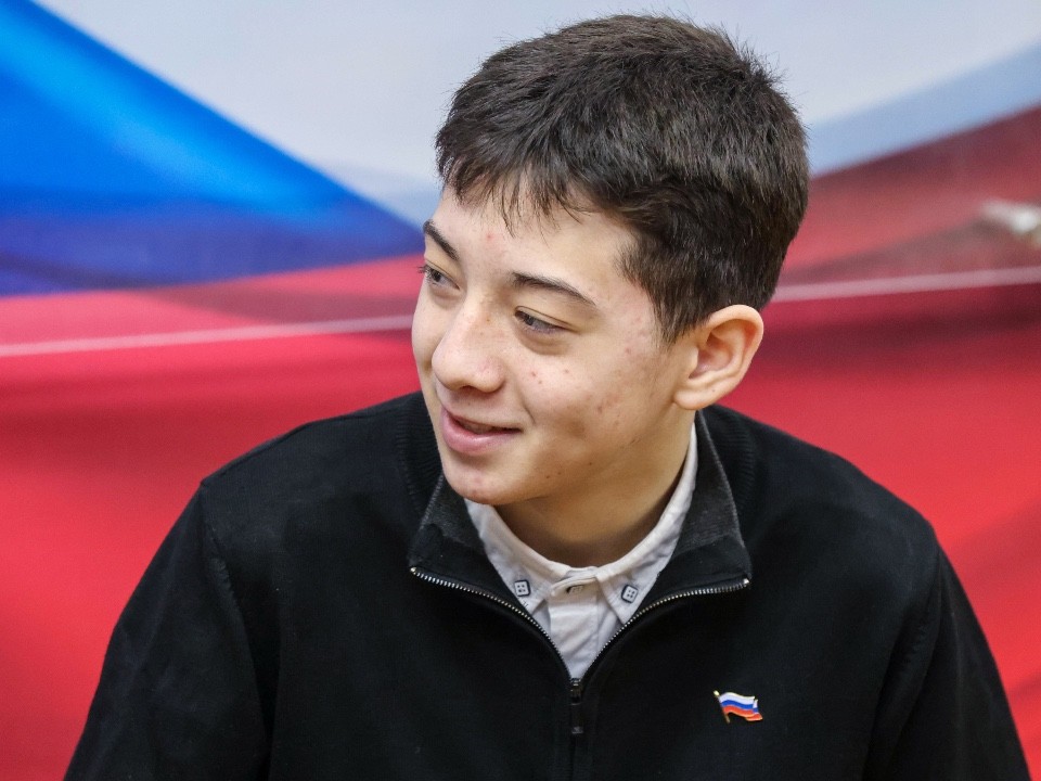 Медалью МЧС наградили в Красногорске Ислама Халилова, спасшего людей в «Крокусе»