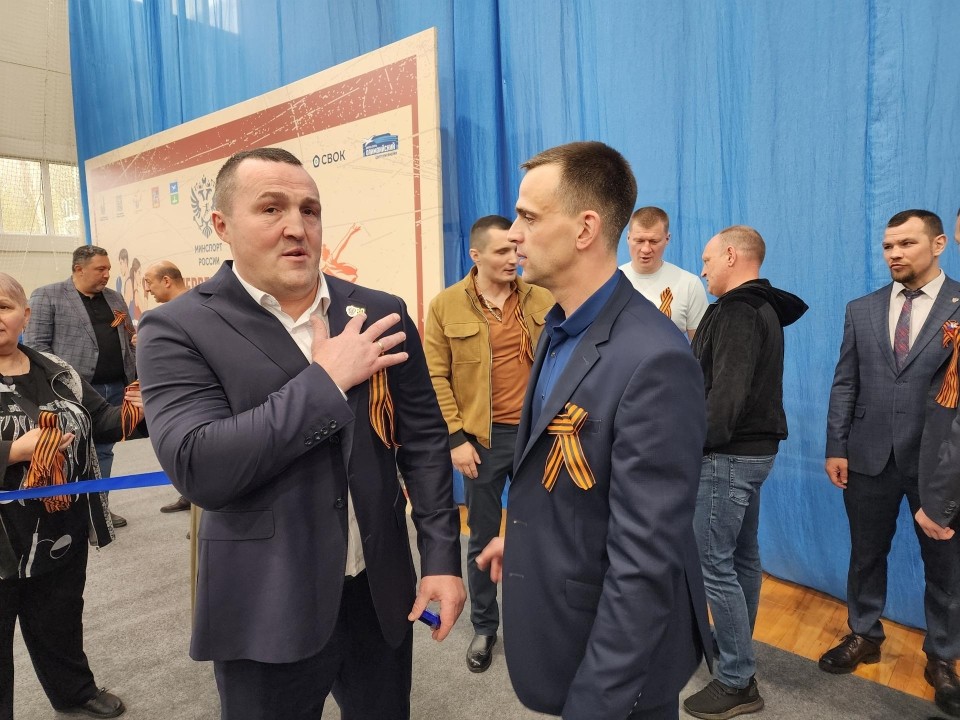 Почетные гости Первенства по боксу в Чехове с гордостью надели георгиевские ленты