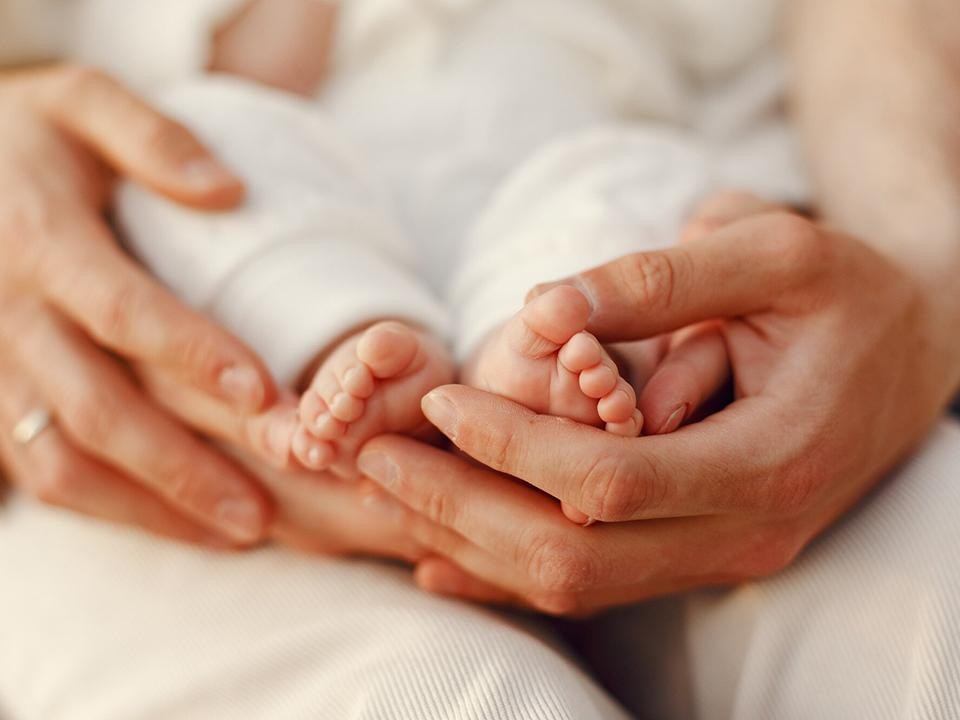 В Балашихе врачи успешно приняли роды при пятикратном обвитии шеи плода пуповиной