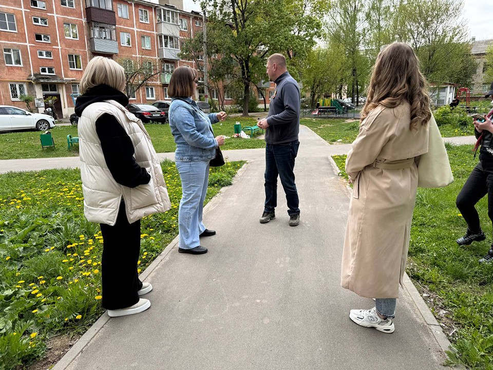 Обсудить с властями вопросы благоустройства двора смогут жители дома на Почтовой