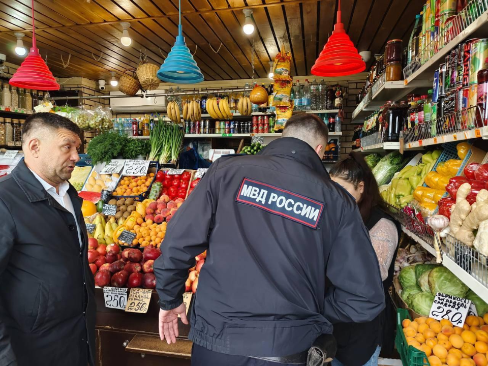 Нарушителям выдали предписания по результатам рейда на торговых точках Лобни