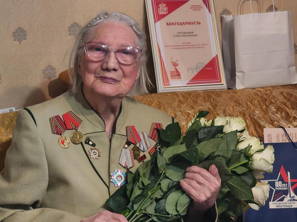 Ветеран Елена Артемьева: «Вместе с сестрой мы охраняли пулемет на крыше магазина»