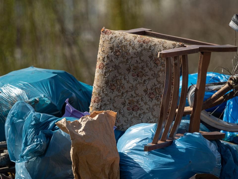Возле деревни Федурново в Балашихе ликвидируют несанкционированную свалку