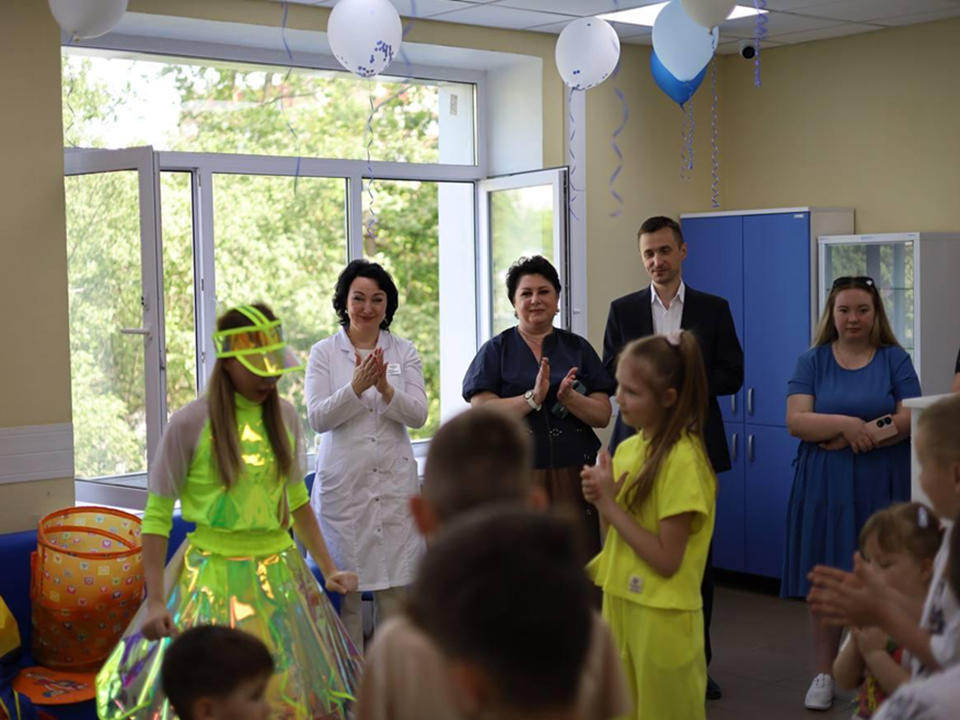 В Электростали для детей в больнице устроили праздник с подарками и танцами