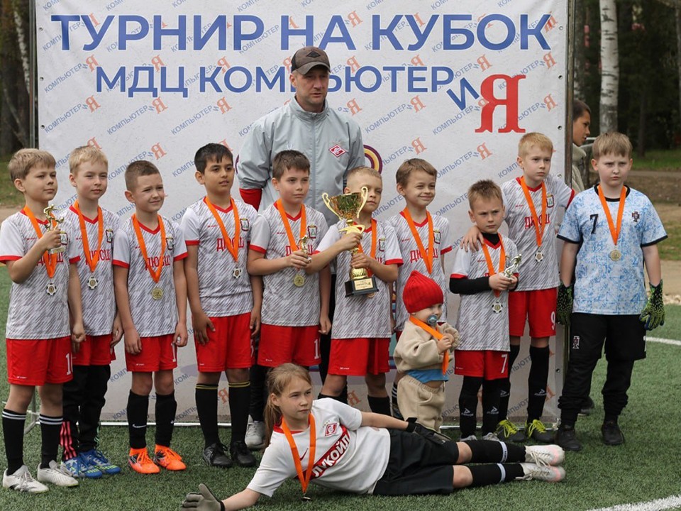 Футболисты из Волоколамска победили на турнире в Твери