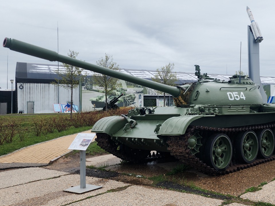 В парке «Патриот» можно прокатиться на военной технике и пострелять из автомата