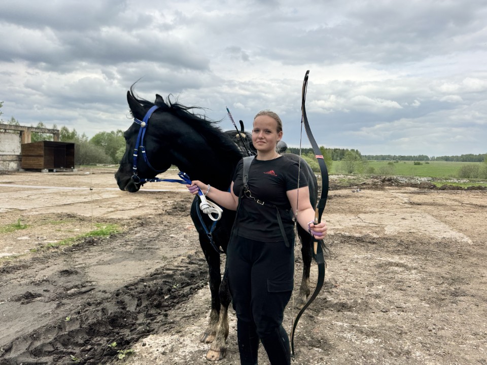 Лучница из Шаховской одержала победу в турнире по конной стрельбе в Ярославле