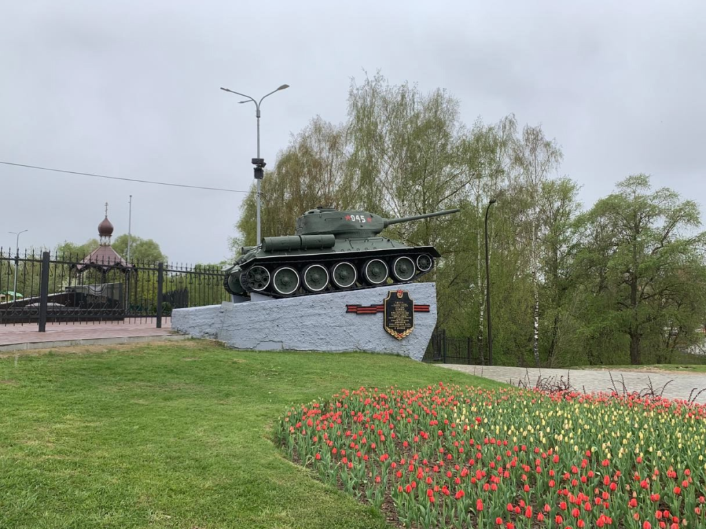 В Наро-Фоминске обновляют памятники в преддверии Дня Победы