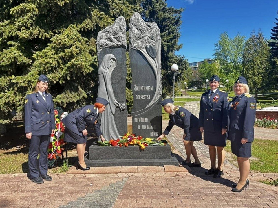 Судебные приставы Подмосковья почтили память героев Великой Отечественной войны