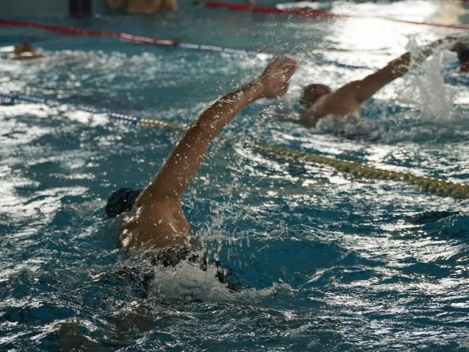 Подмосковные росгвардейцы учились спасать людей на воде