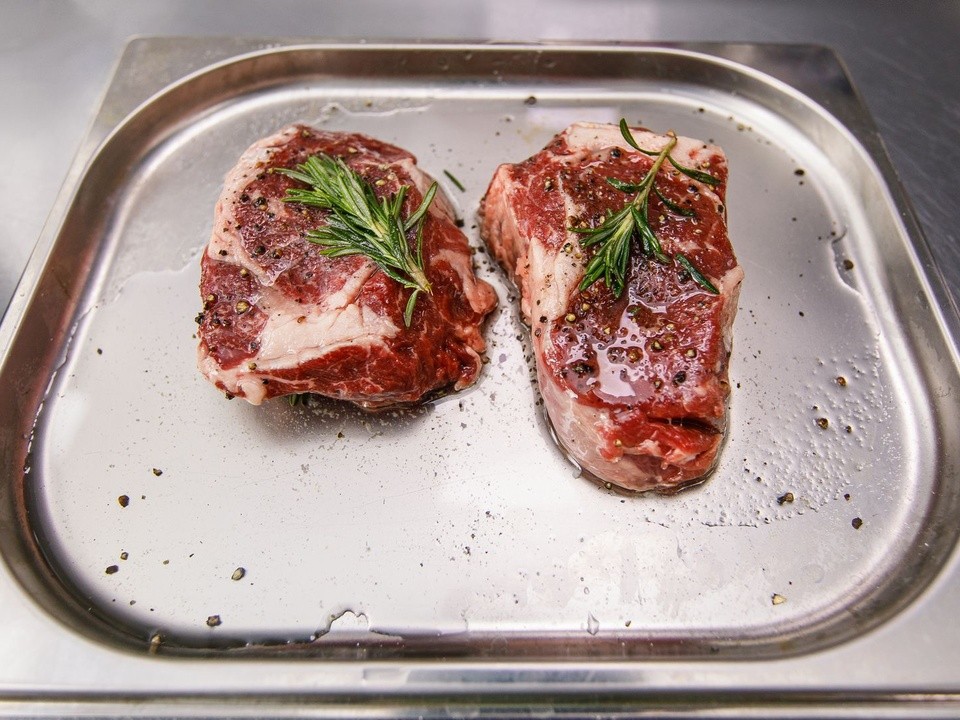 Президентский обед удивил гостей меню с щучьей икрой и олениной