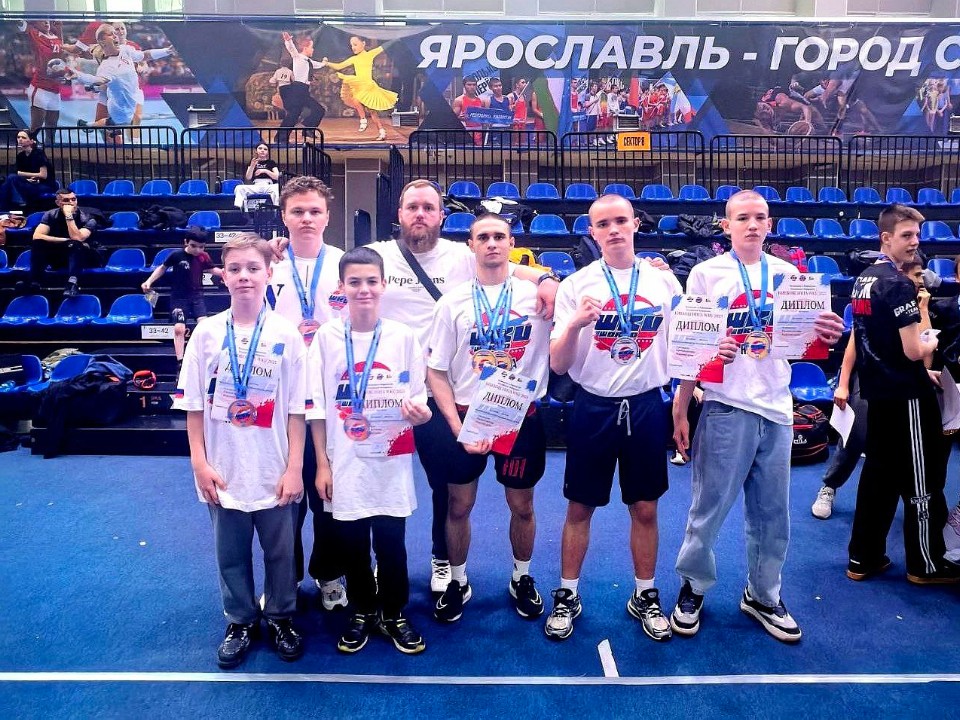 Кикбоксеры из Звенигорода привезли семь медалей с Чемпионата России