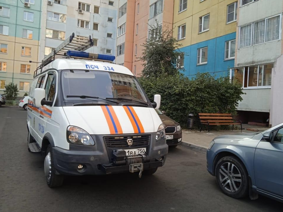 Спасатели оказали помощь медикам в госпитализации пациентки с инсультом