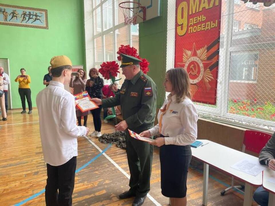 В Пущине прошел конкурс «Смотр строя и песни»