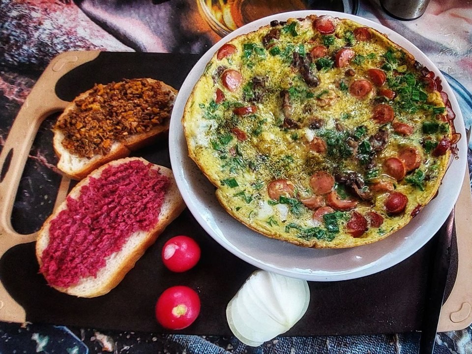Опытный луховицкий грибник поделился рецептом вкуснейшего омлета со строчками