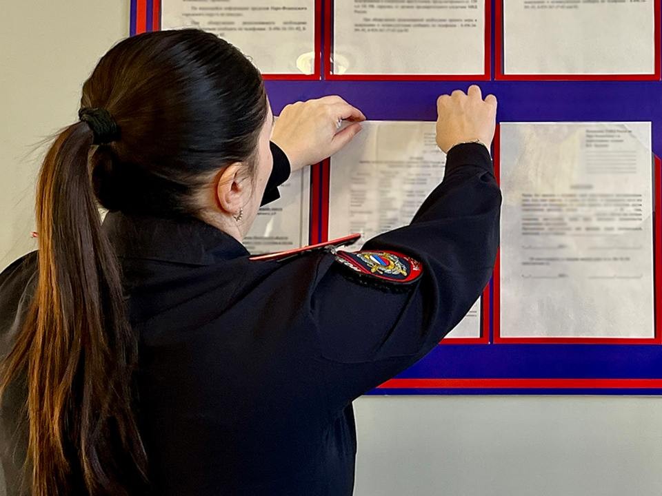 Полиция привлекла к ответственности женщину, повредившую три припаркованных авто в Химках
