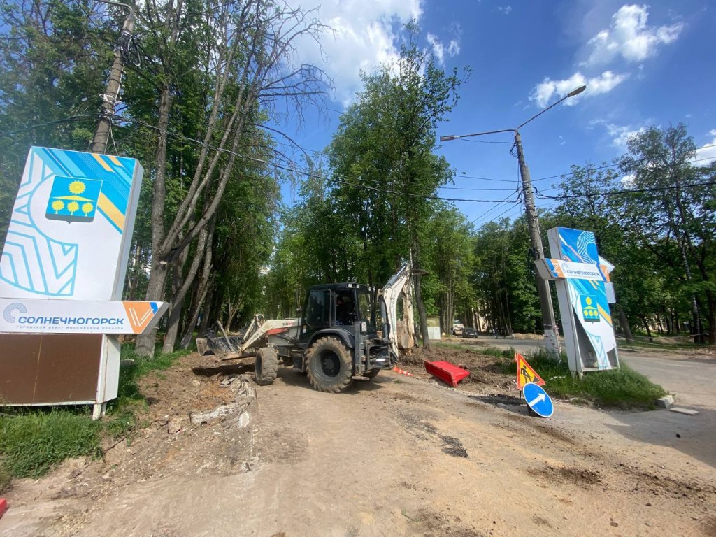 На Выстреле стартовали масштабные работы по восстановлению дорог и газонов