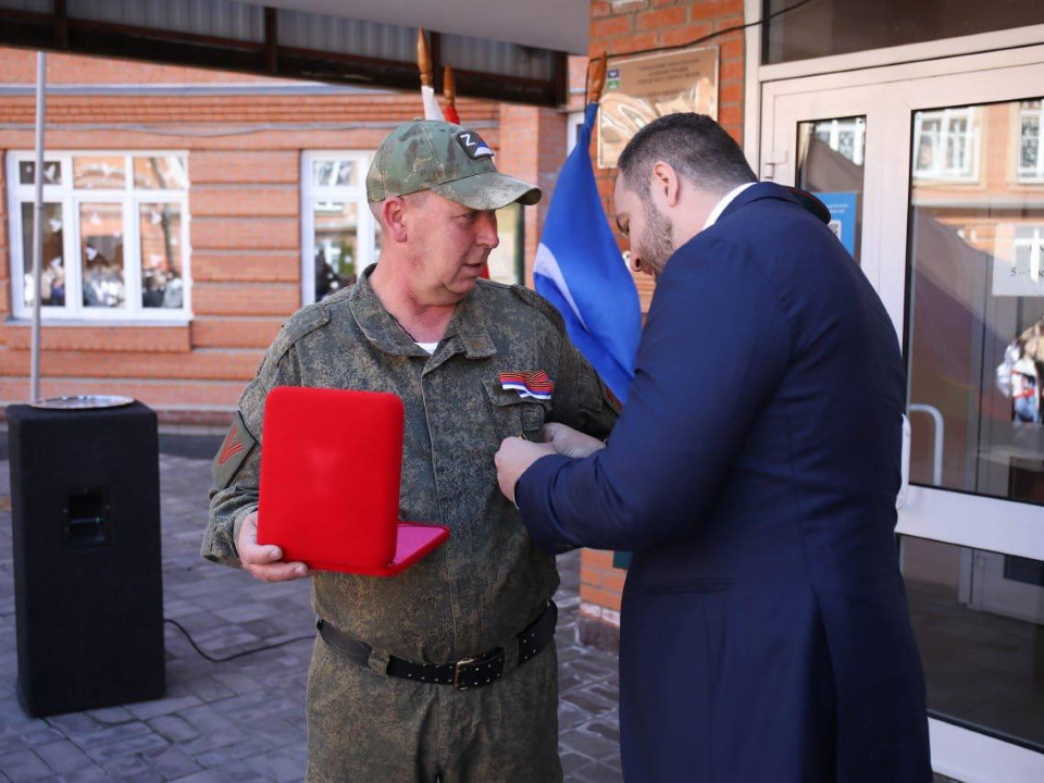 Ветерану СВО из Чехова вручили орден Святого Георгия
