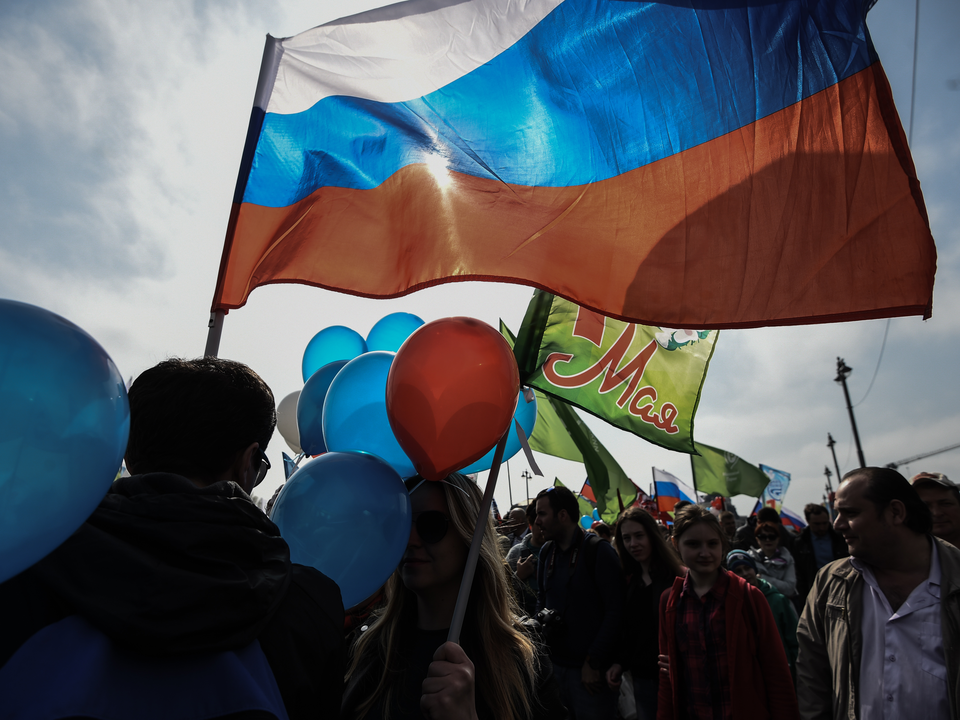 Жуковчане принимают поздравления с Первомаем