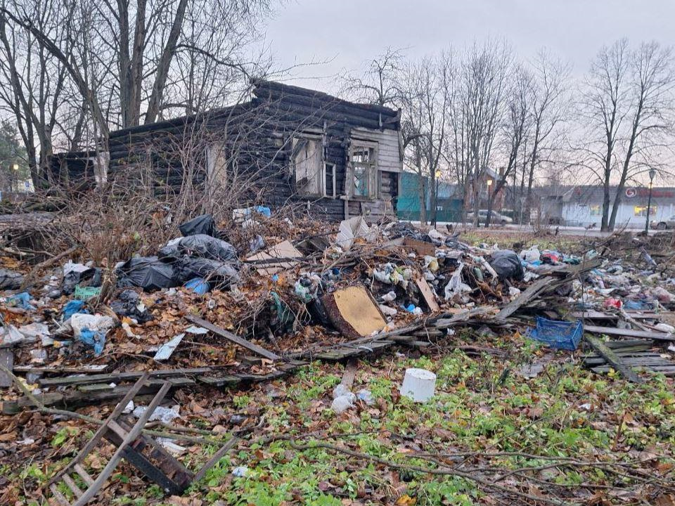 В Сергиево-Посадском округе снесен полуразрушенный жилой дом