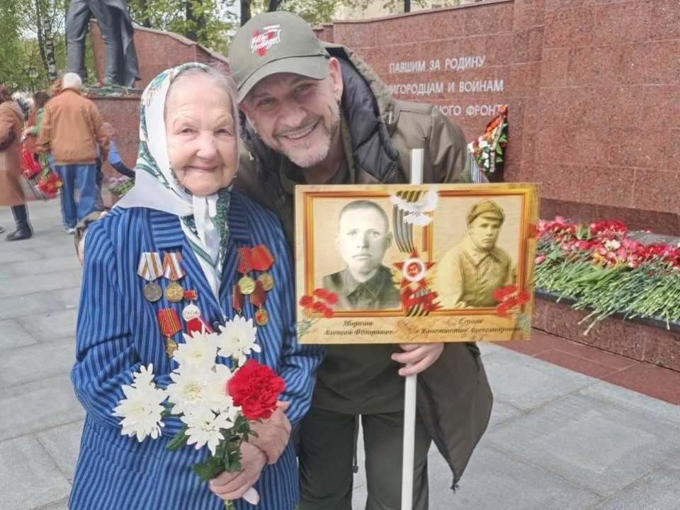 День Победы в Звенигороде прошел трогательно, но с юмористом