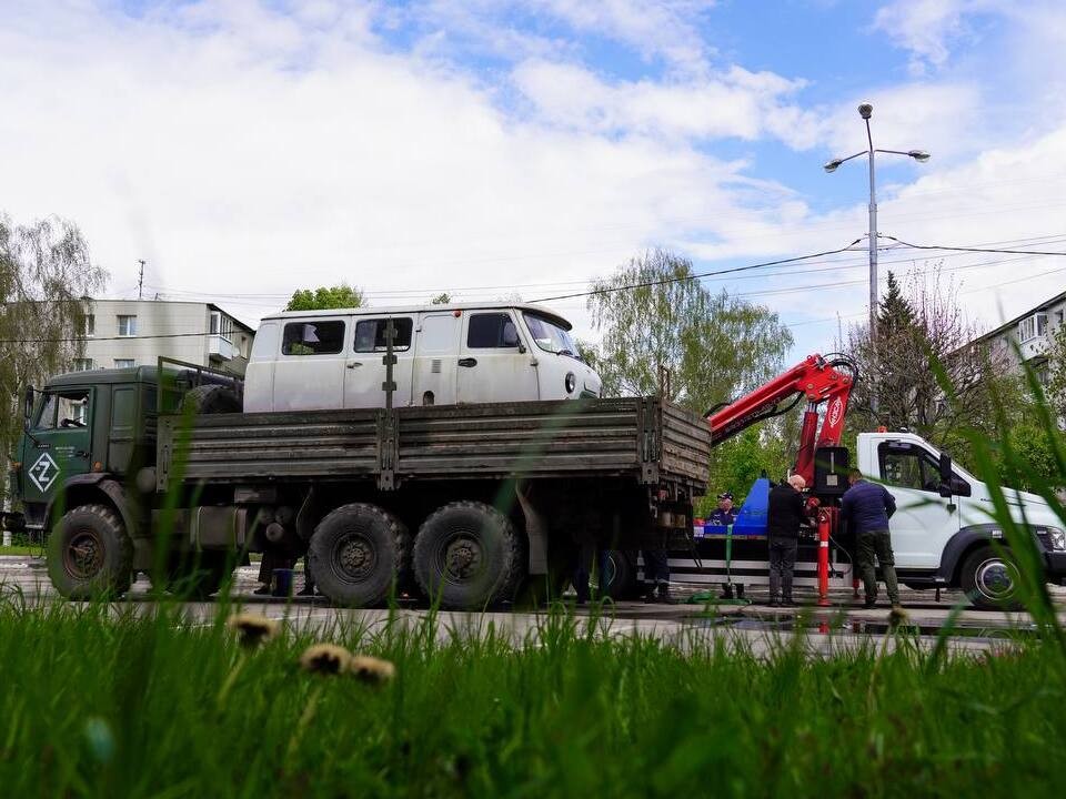 Клинчане купили новый автомобиль военнослужащим для СВО