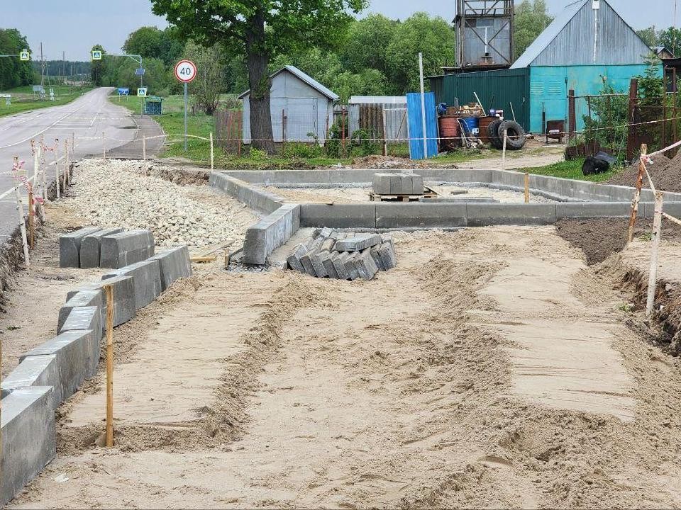В Лисьих Норах делают автобусные остановки