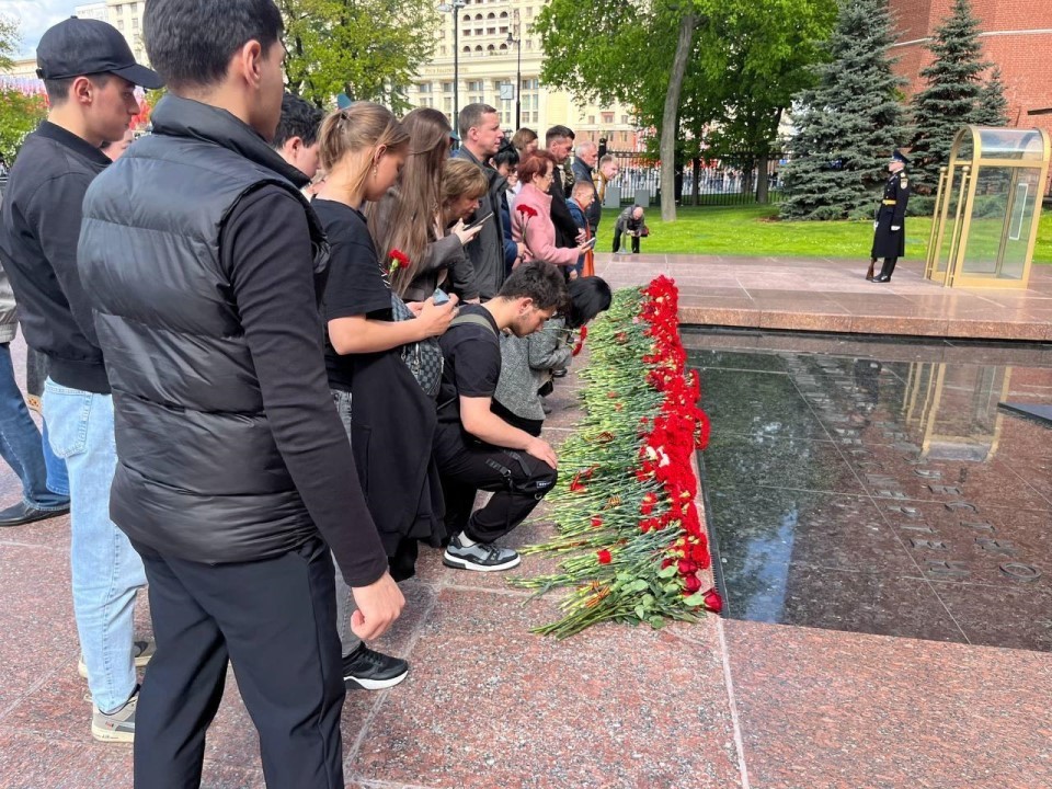 Студенты колледжа Реутова почтили память Неизвестного Солдата в Москве