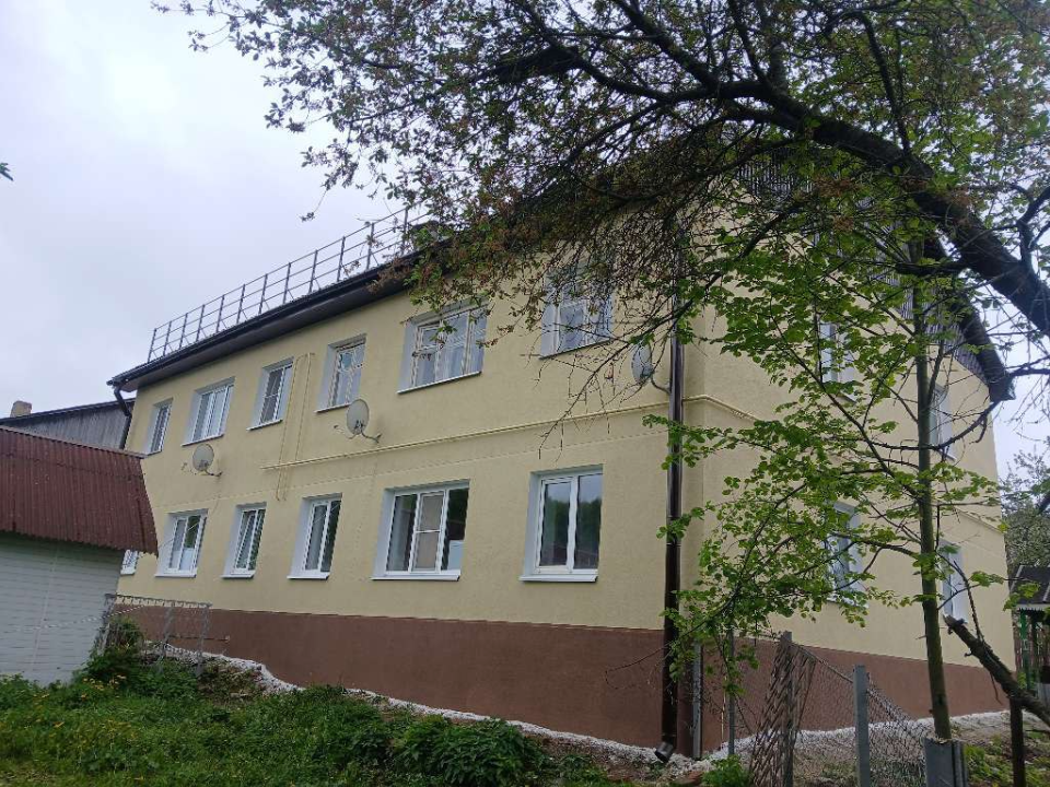 Жители села Редькино поблагодарили строителей за капремонт дома