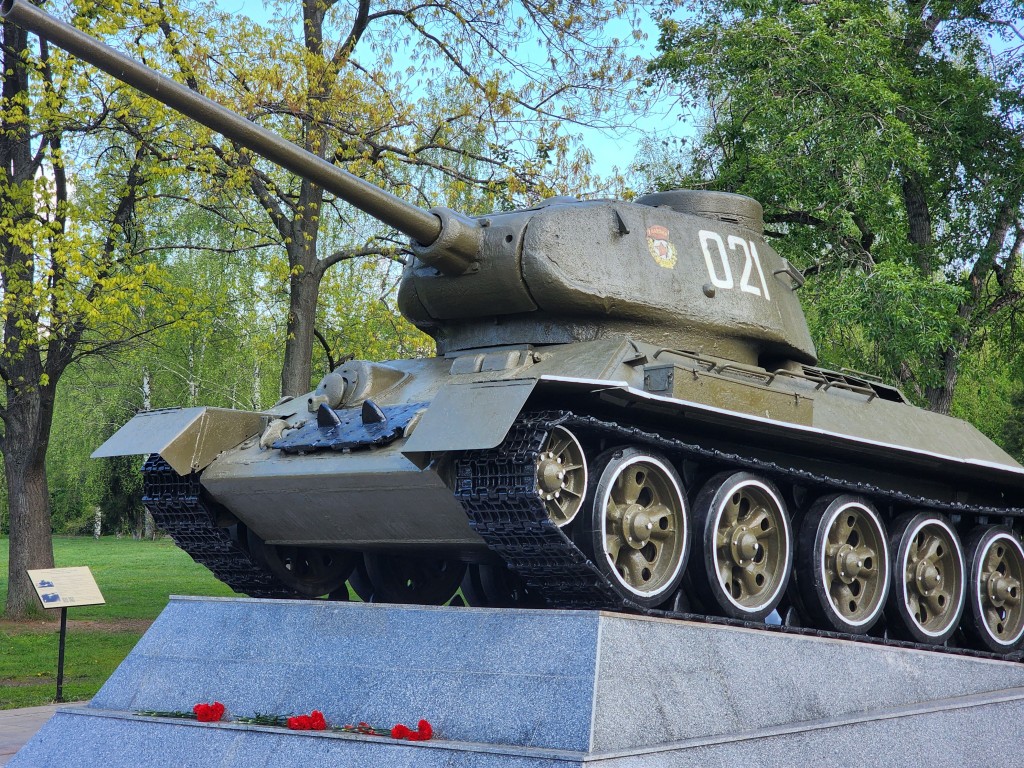 Танк Т-34 на Минском шоссе признали объектом культурного наследия